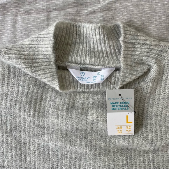 Grey Mock Neck Colorblock Sweater - Picture 3 of 5